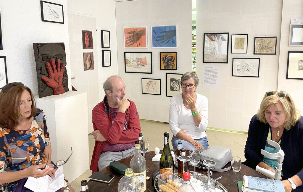 „Lob der Hand“: Vielfalt an Künstlern und Stilen