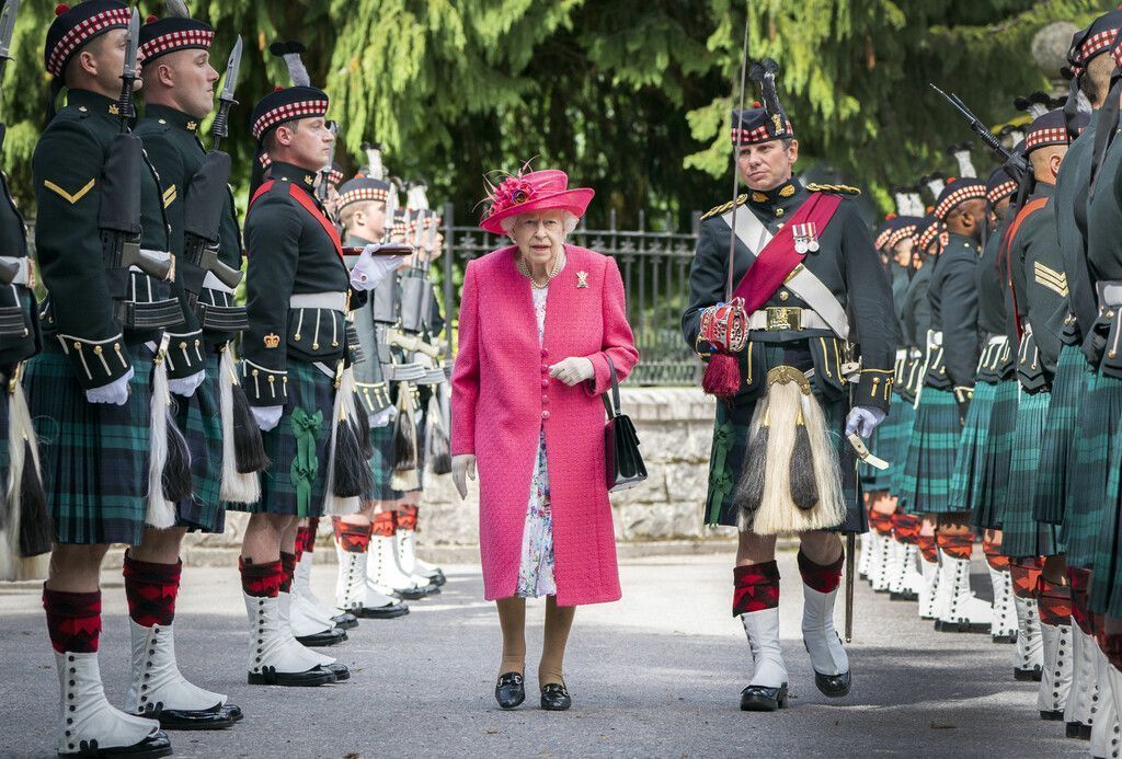 Queen erstmals allein auf Schloss Balmoral