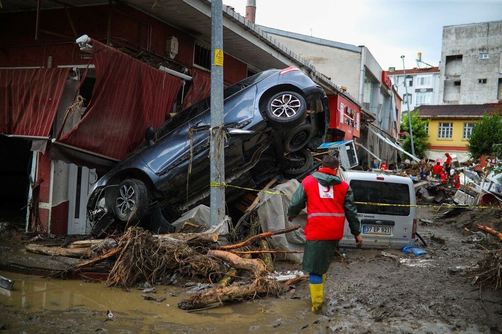 Hochwasser, Hitze und Brände: Südeuropa leidet weiter