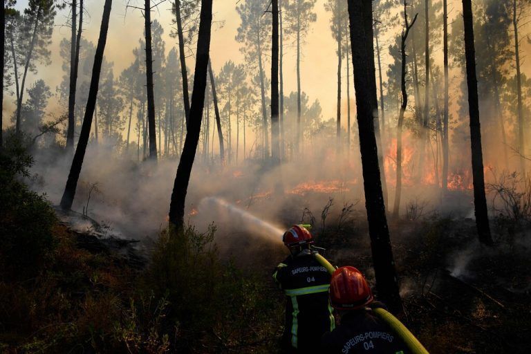 Die Ausbreitung des Feuers an der Côte d‘Azur konnte eingedämmt werden. AFP