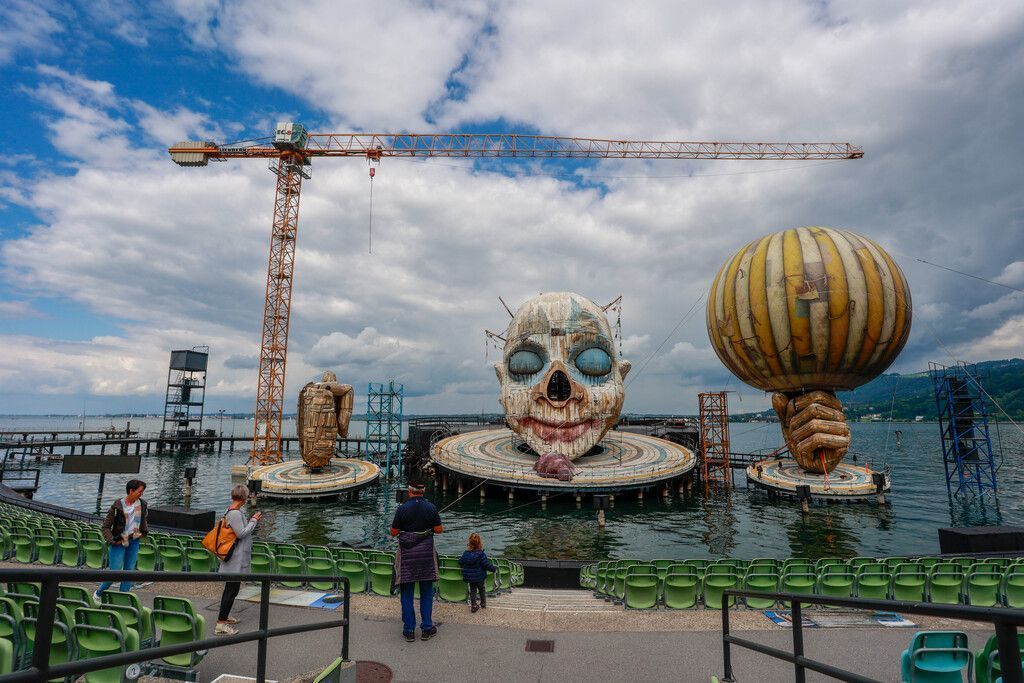Dem Clownskopf geht es bald an den Kragen