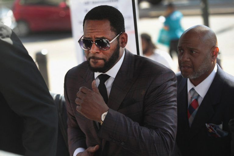 Mit Hits wie „I Believe I Can Fly“ wurde R. Kelly in den 90er Jahren zum Superstar, doch dann folgte ein tiefer Fall. AP