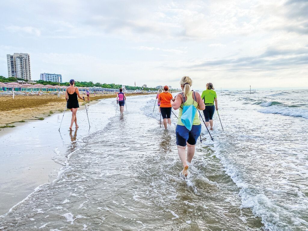 Nordic Walking und Stand-up-Paddeln