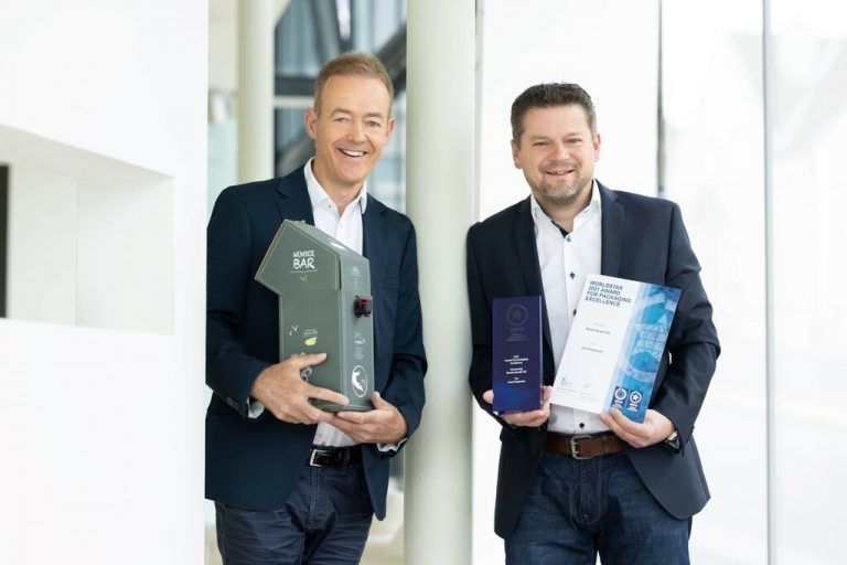 Rondo-Außendienstleiter Johannes Sikora (l.) und Entwicklungsleiter Georg Glieder freuen sich über die internationale Auszeichnung. rondo