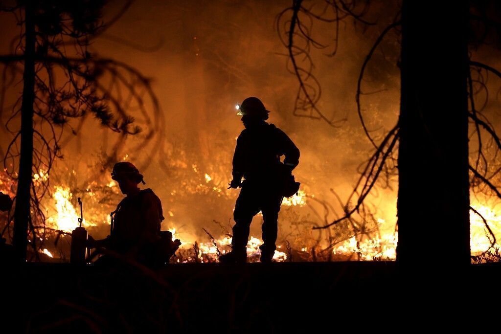 Caldor-Feuer am Lake Tahoe zwingen zu Evakuierungen