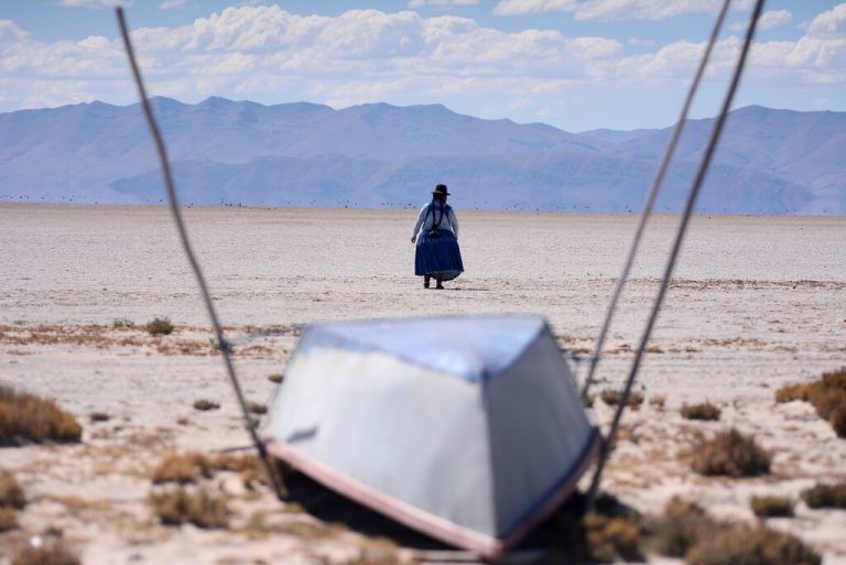 Wo früher Wasser war, befindet sich nun karge Wüstenlandschaft: Der Poopó-See in Bolivien ist ausgetrocknet. reuters