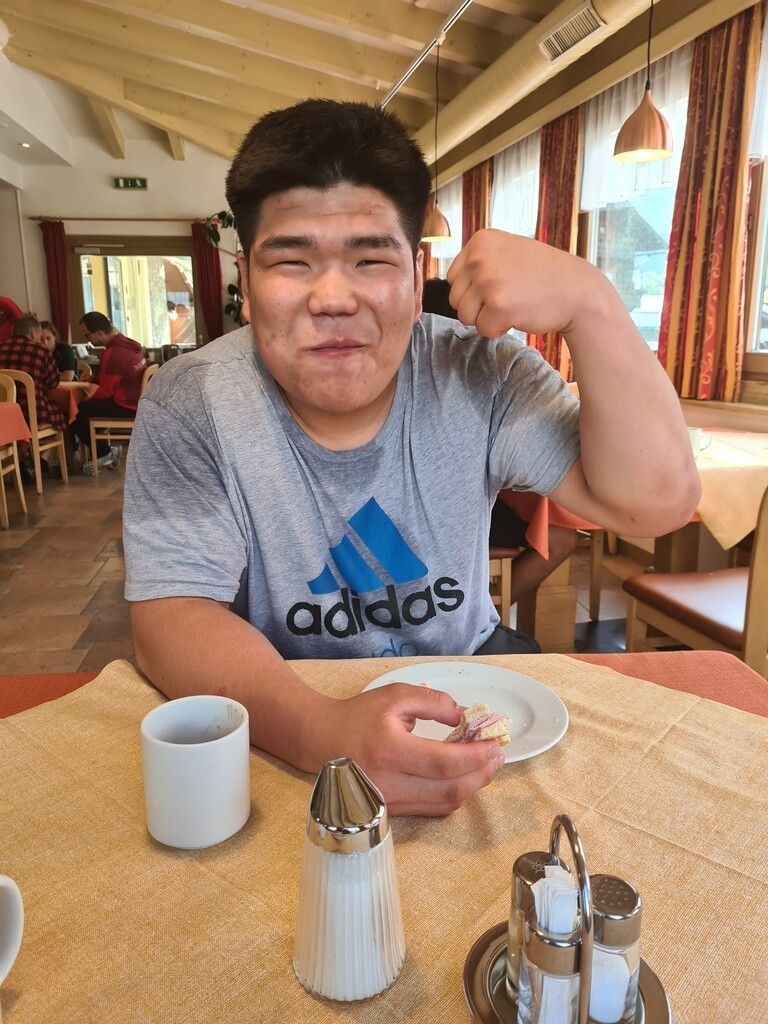 Wohlverdiente Stärkung nach dem Rafting auf der Isel.