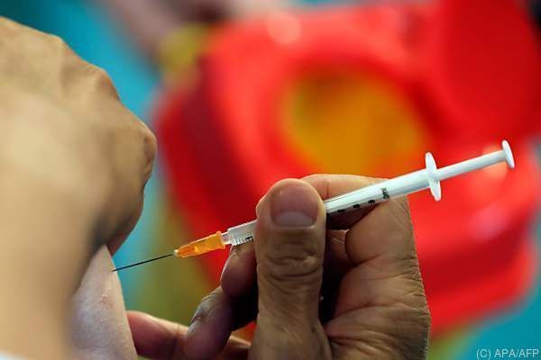 3.000 nicht geimpfte Pflegekräfte in Frankreich freigestellt
