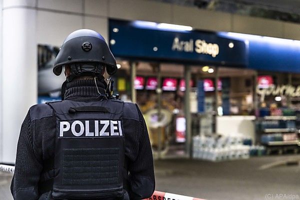 Polizei prüft Verdächtigen nach tödlichem Maskenstreit