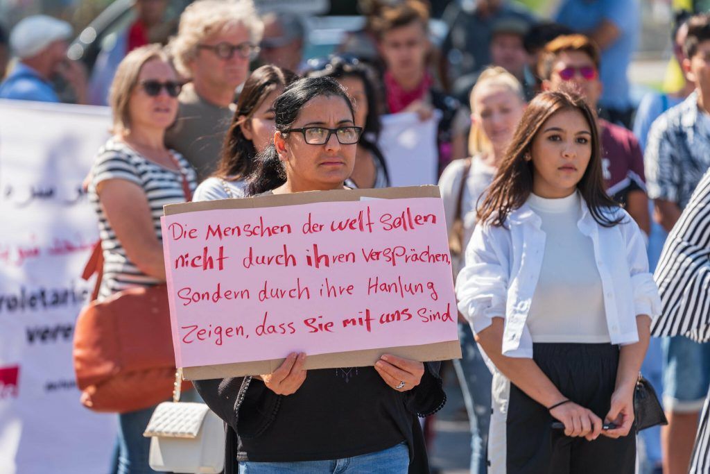 130 Menschen forderten Friede, Freiheit und Solidarität für Afghanistan. »A7