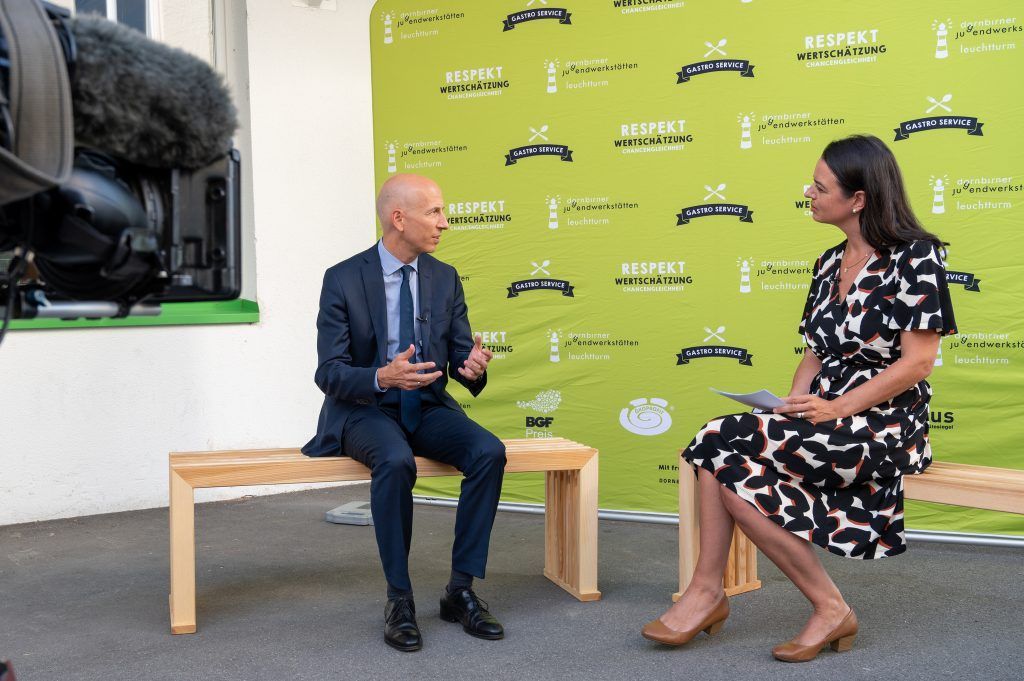 Interview mit Arbeitsminister Kocher: Die Suche nach der Balance
