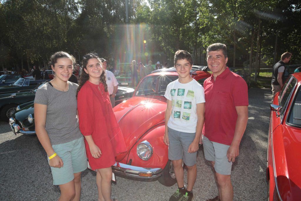 Treffpunkt: Oldtimer-Ausfahrt zugunsten von &#8220;Ma hilft&#8221;