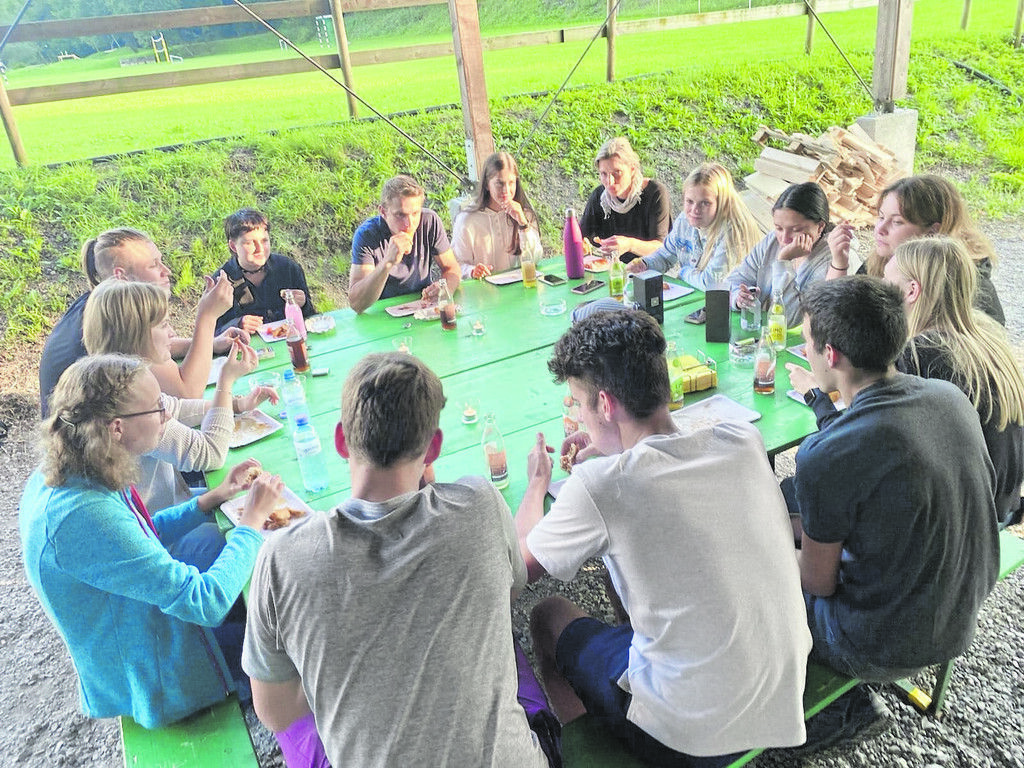 Junge Bürger in Feierlaune