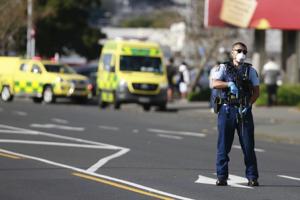 Terrorattacke in Neuseeland: Mann sticht auf sechs Menschen ein