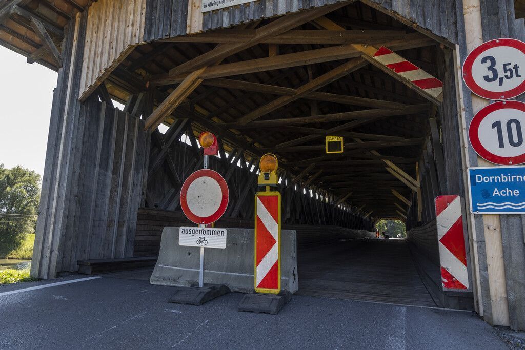 Senderbrücke gesperrt:  Nur noch für Radfahrer  und Fußgänger frei. »A10