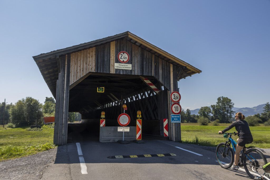 Gesperrte Senderbrücke: Jetzt sorgt auch noch eine Baustelle für Probleme. »A5