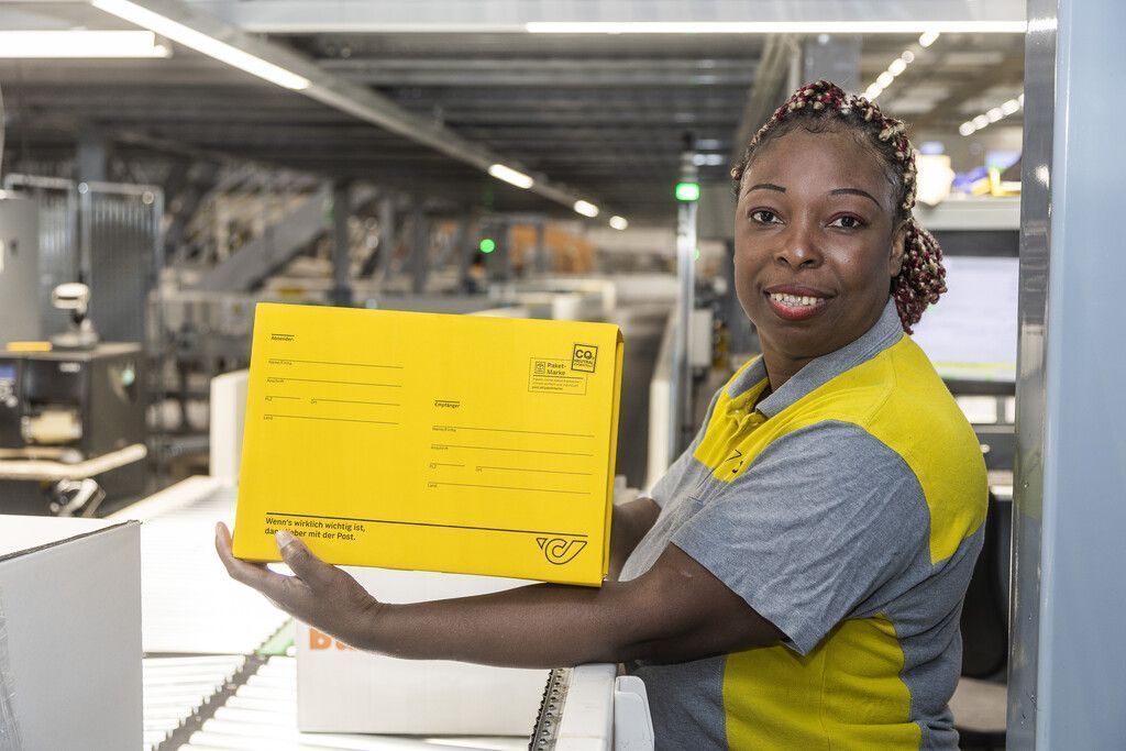 Die Post eröffnet in Wolfurt 27-Millionen-Euro-Ausbau des Logistikzentrums. »A6