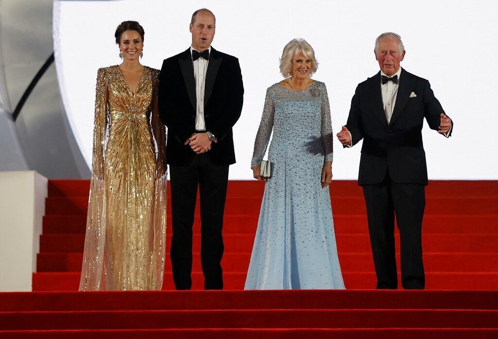 Royals bei Bond-Premiere