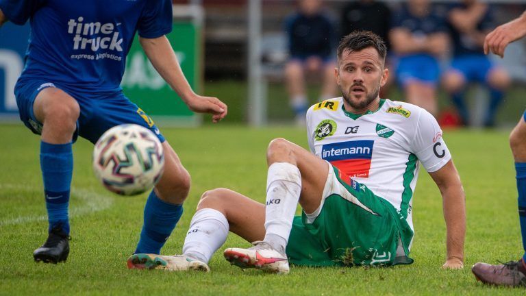 Wieder Aufstehen ist die Devise beim FC Lauterach, im Bild Danijel Gasovic. <span class="copyright">VN-Lerch</span>