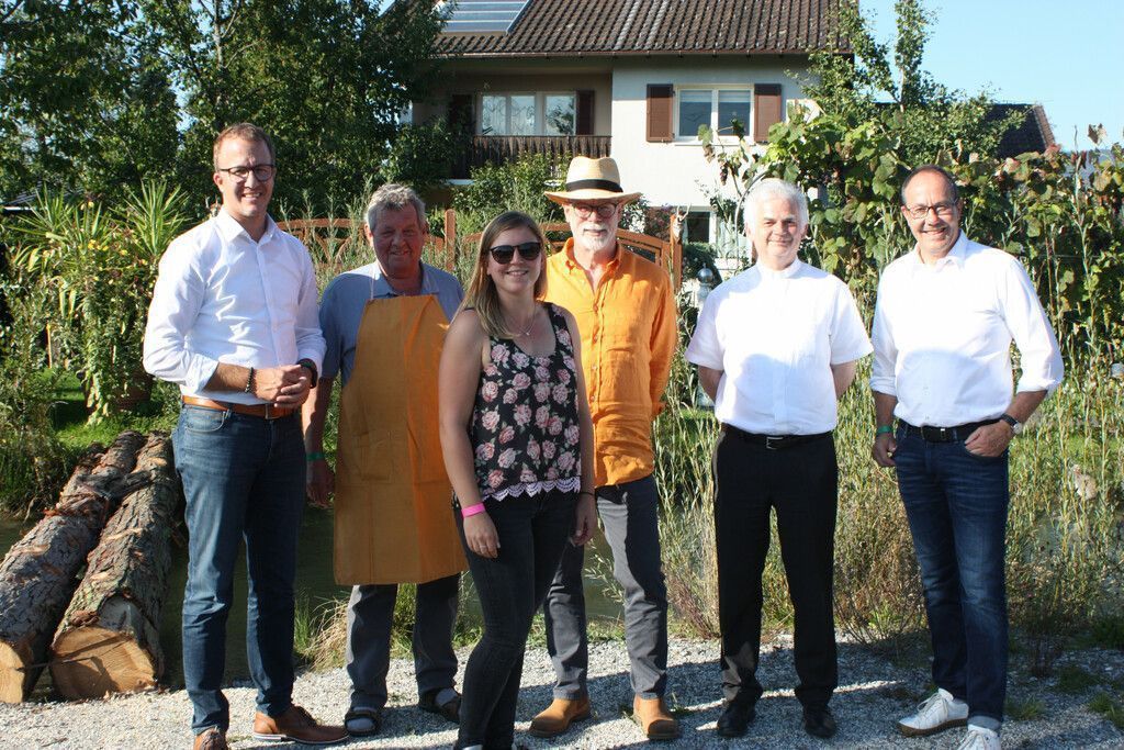 Mühlbach präsentiert  sich in natürlicher Pracht