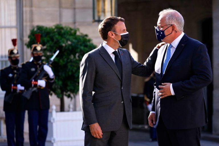 Macron (l.) und Morrison trafen sich im Juni im Paris.AFP