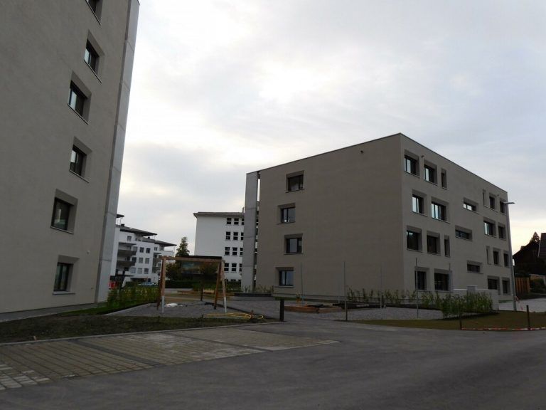 Nach rund zwei Jahren Bauzeit wird die neue Wohnanlage im Kalkofenweg noch in diesem Jahr mit Leben gefüllt. <span class="copyright">MÄSER</span>