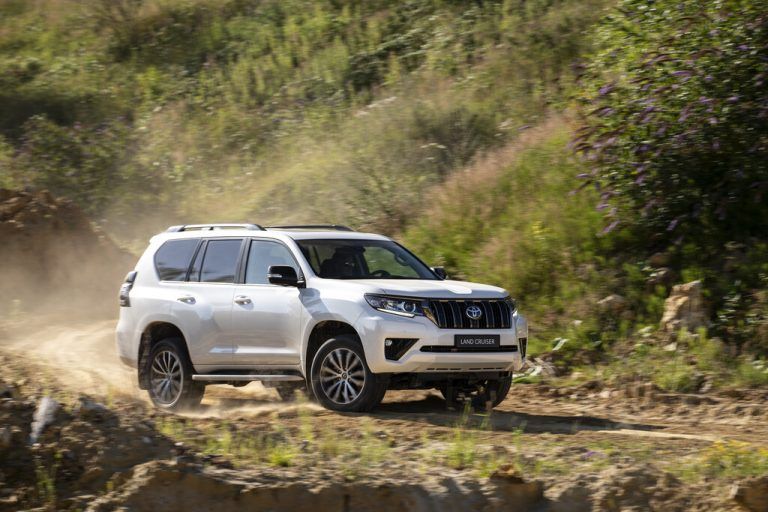 Toyota Landcruiser: feines Leiterrahmen- und Offroad-Urgestein. 3- oder 5-türig. Ein Antrieb: 2,8-l-Diesel mit 204 PS. Ab 55.490/58.940 Euro.