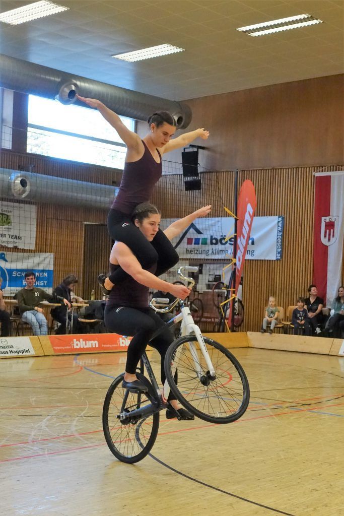 Weltmeisterschaft lockt Stars und Sternchen