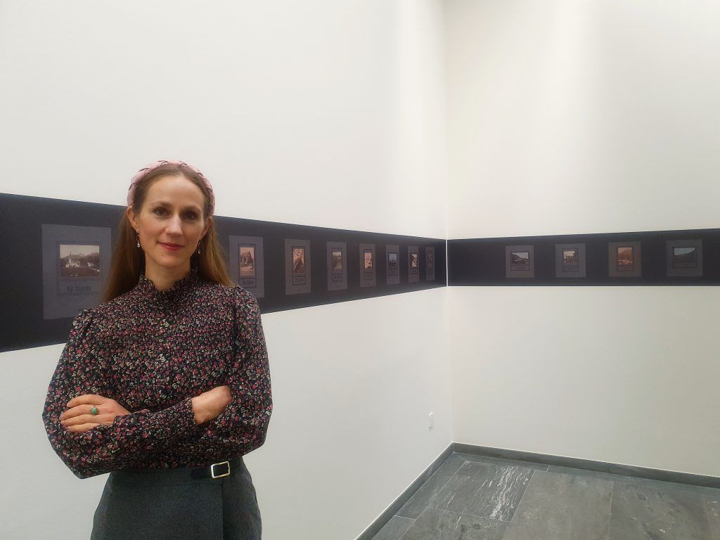 Bludenzer Autorin Verena Roßbacher verwandelte ein Fotoalbum in eine mitreißende Geschichte.