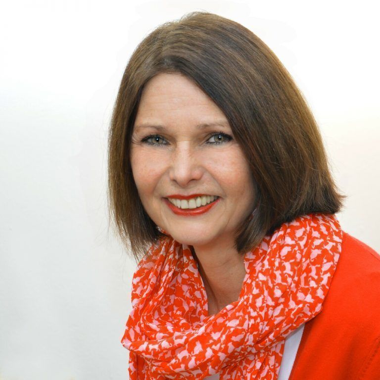Charmaine Liebertz ist Expertin für ganzheitliches Lernen mit Herz, Hirn, Hand und Humor. LIebertz