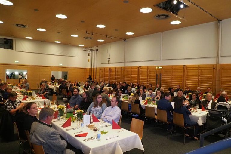 Ehrenabend im Adalbert-Welte-Saal.