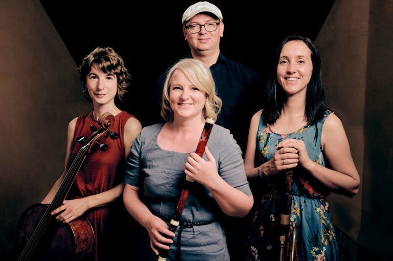 Das Kollektiv „Klang und Raum“ ist ein Zusammenschluss der vier Musikschaffenden Bianca Riesner, Heidrun Wirth-Metzler, Angelika Gallez und Martin Gallez. Gemeinsam begehen sie neue Wege in der Konzeption von Konzerten.VERANSTALTER