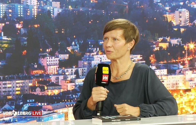 Krimiautorin erinnert  an Kindermord in Schlins