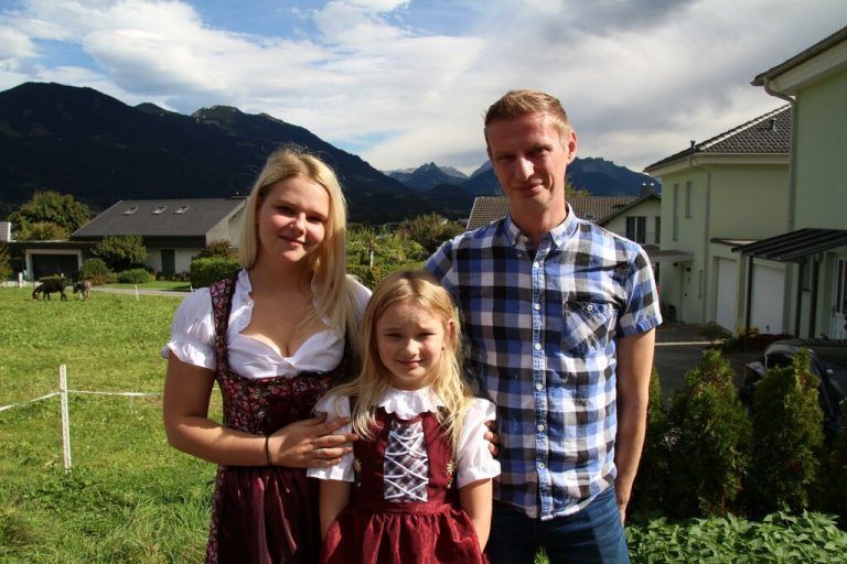 Dilara, Larissa und Stefan ließen sich das Hoffest nicht entgehen. <span class="copyright">He</span>