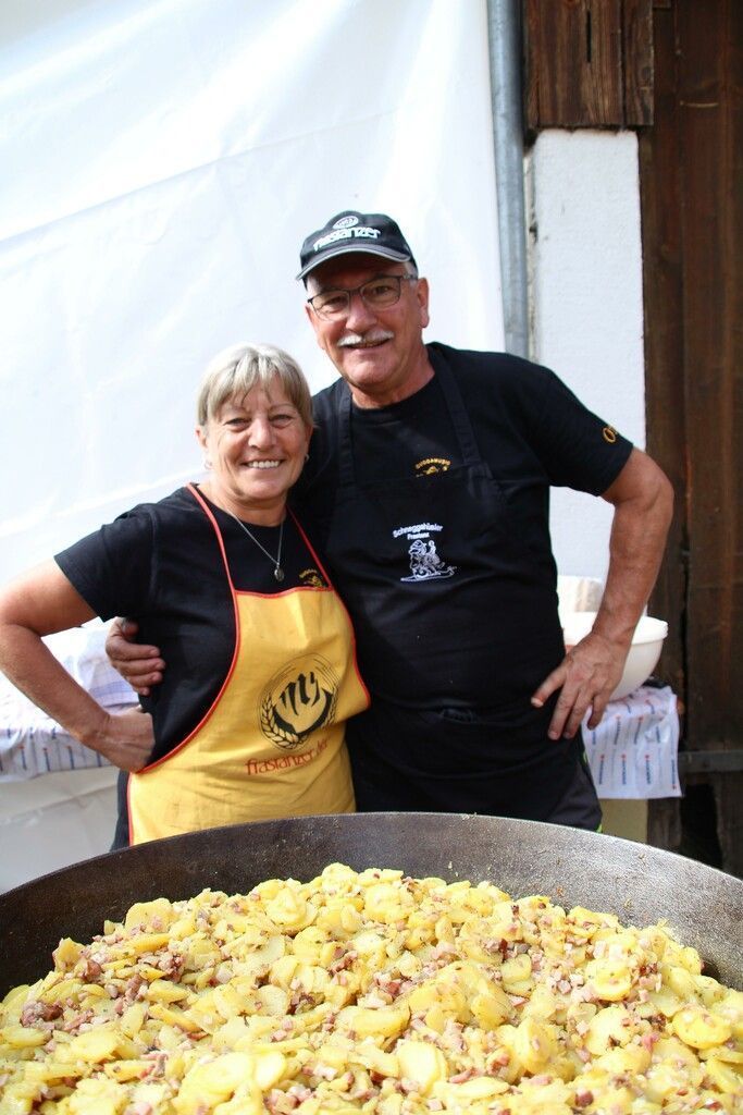 Ehrentraud und Otto Lederle sorgten für Grösti-Nachschub.