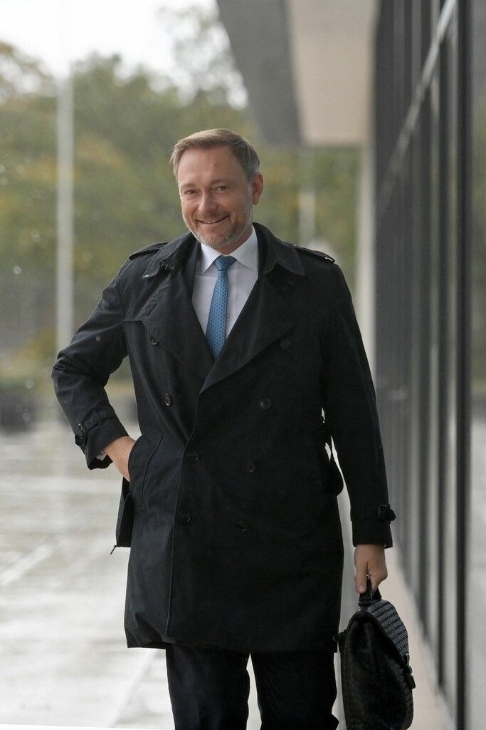 FDP-Chef Christian Lindner auf dem Weg zu Verhandlungen.