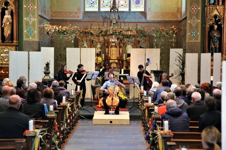 Feinste Klänge, unter anderem von Bach, in der Pfarrkirche von Weiler.<span class="copyright">HAgen</span>