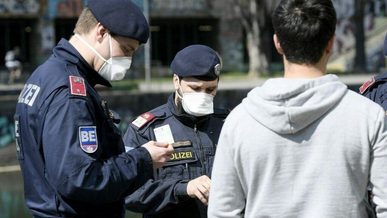 Nach 417 Kontrollen in Vorarlberg nur zehn Anzeigen wegen Covid-Verstößen. »A8