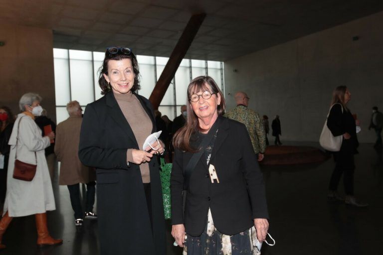 Freundeskreis-Obfrau Grete Eberle, Künstlerin Kathrin Stalder.
