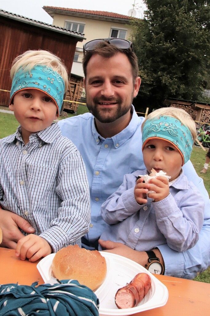 Gilles Ganahl mit Vincent und Samuel beim Michelefest.