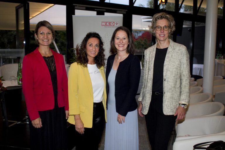 Ladies luden zur Lounge: Karin Peer, Karin Thurnher-Furtner, Andrea Längle und Carina Pollhammer. Franc