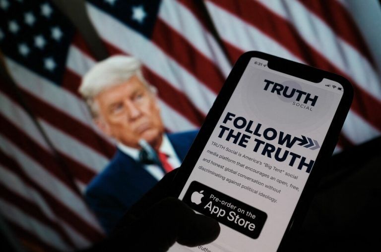 Nach dem Sturm auf das Kapitol haben große soziale Medien Donald Trump verbannt.