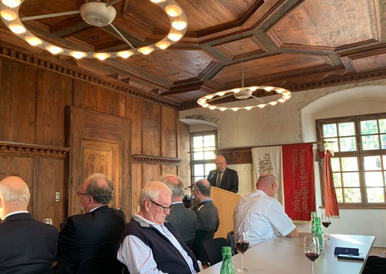 Obmann Helmut Loacker blickte bei seiner Festrede stolz zurück. <span class="copyright">Mäser</span>
