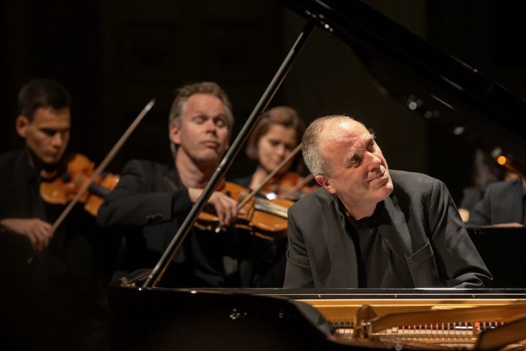 Pianist Alexander Lonquich ist mit dem Münchener Kammerorchester in Dornbirn zu Gast. F./Ganslmeier