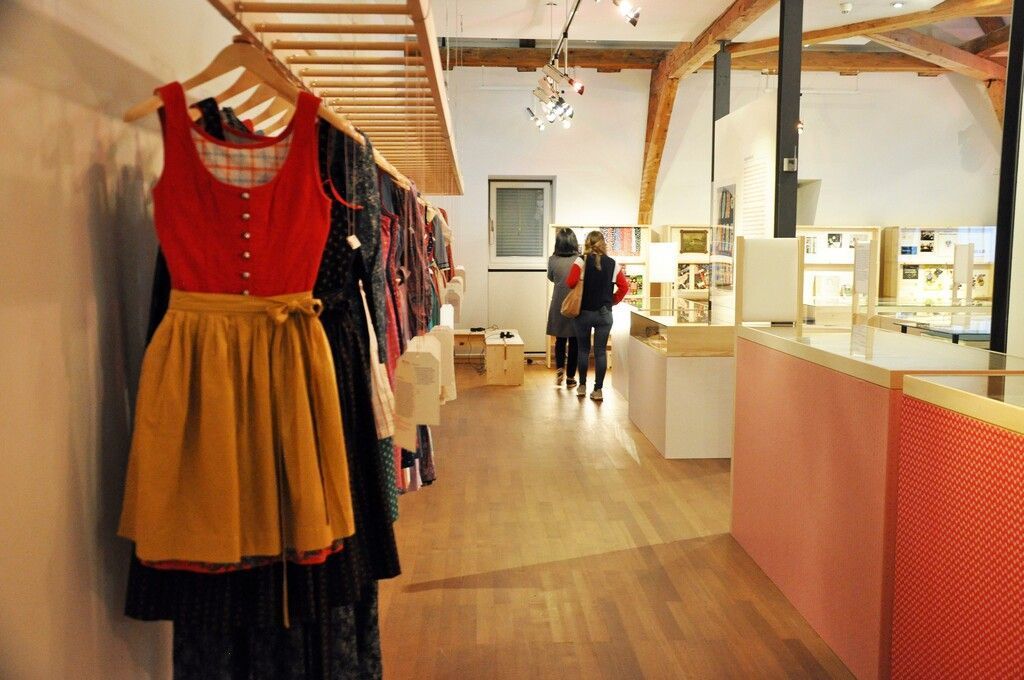 „Ware Dirndl“ ist Thema im Stadtmuseum