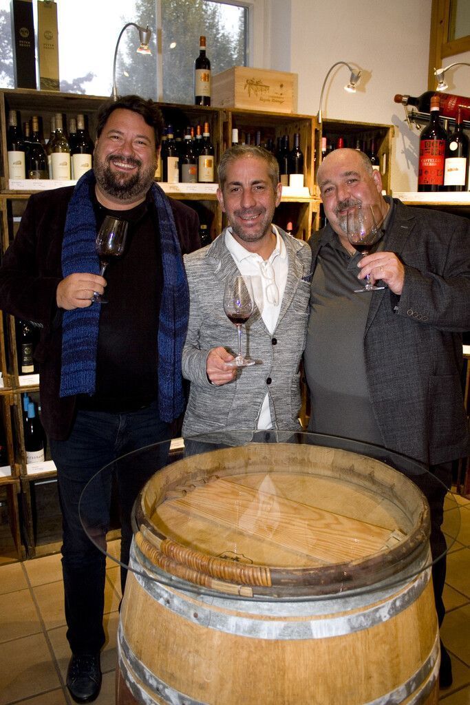 Weinkenner Dieter Grabher (l.), Manfred Marent und Gabriel Venturiello.