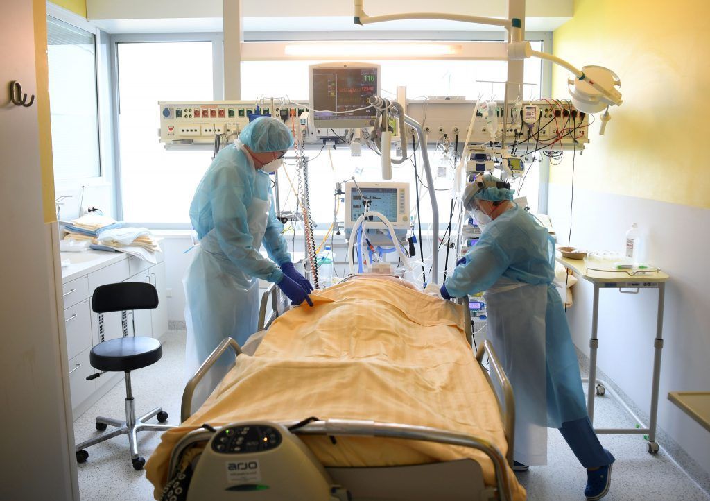 Quarantänelockerung für Gesundheitspersonal als Abwägungsfrage. »A4