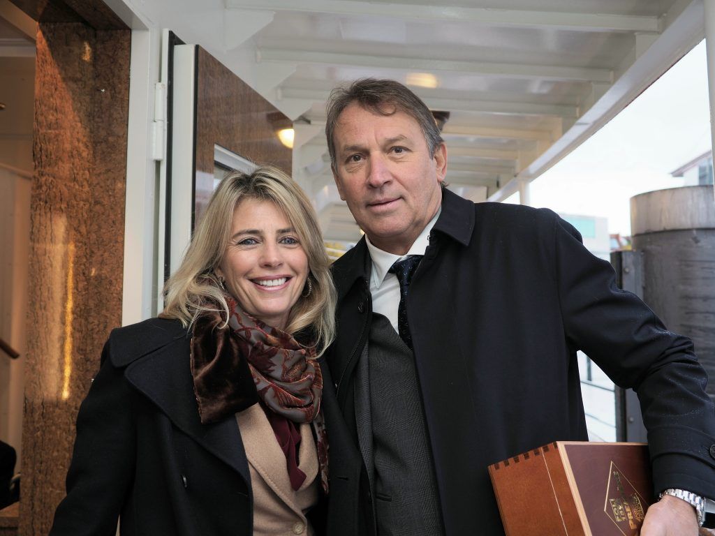 Feierlicher Empfang auf historischem Schiff