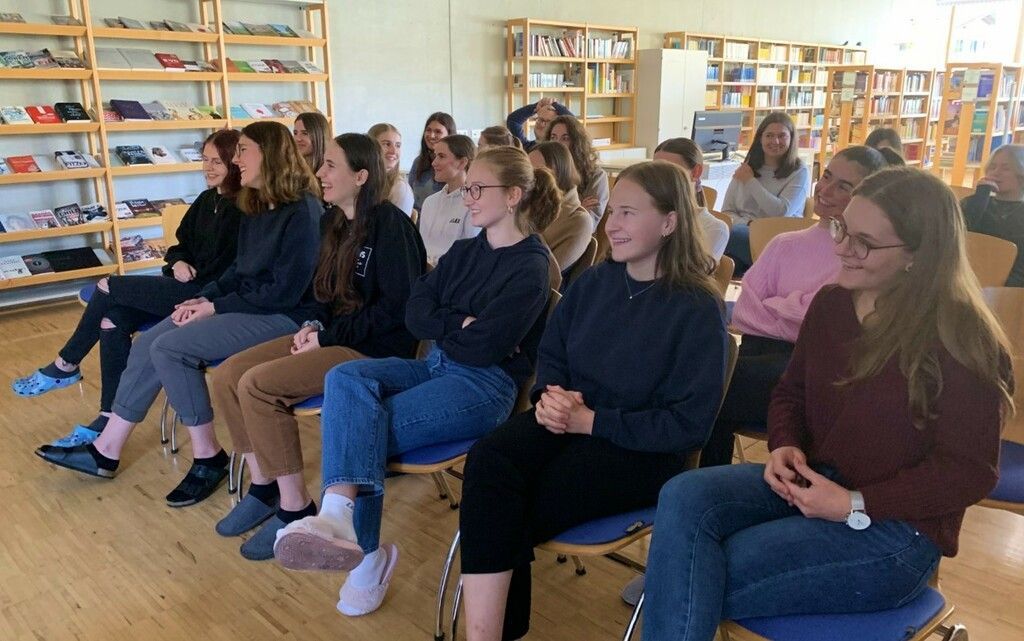 Den Bezauer Schulalltag literarisch aufgelockert