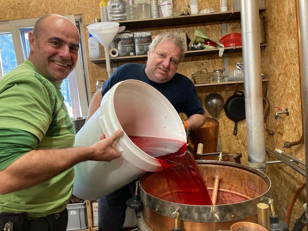 Ein Häuschen für zwei Schnapsbrenner